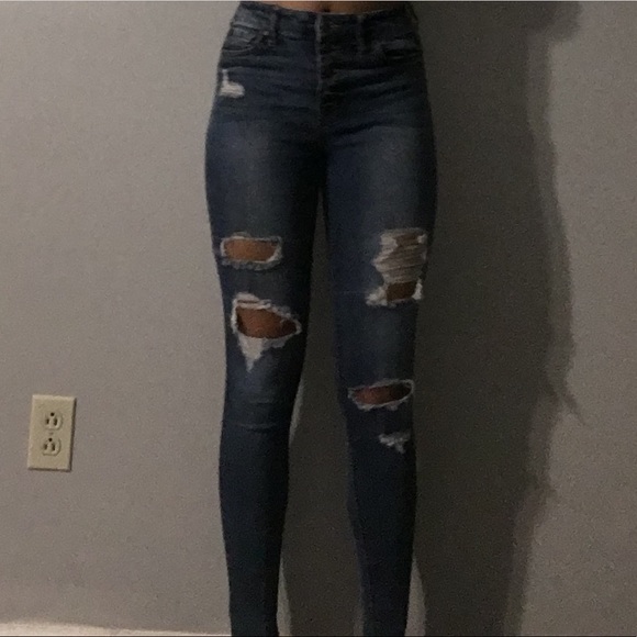 Ripped Denim Jeans - Picture 3 of 4